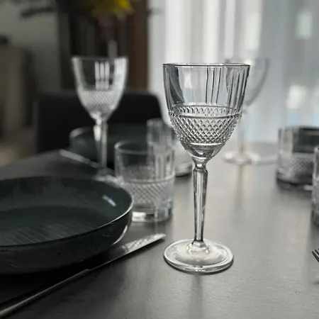 White Pearl Apartment *