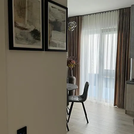 Apartment White Pearl *